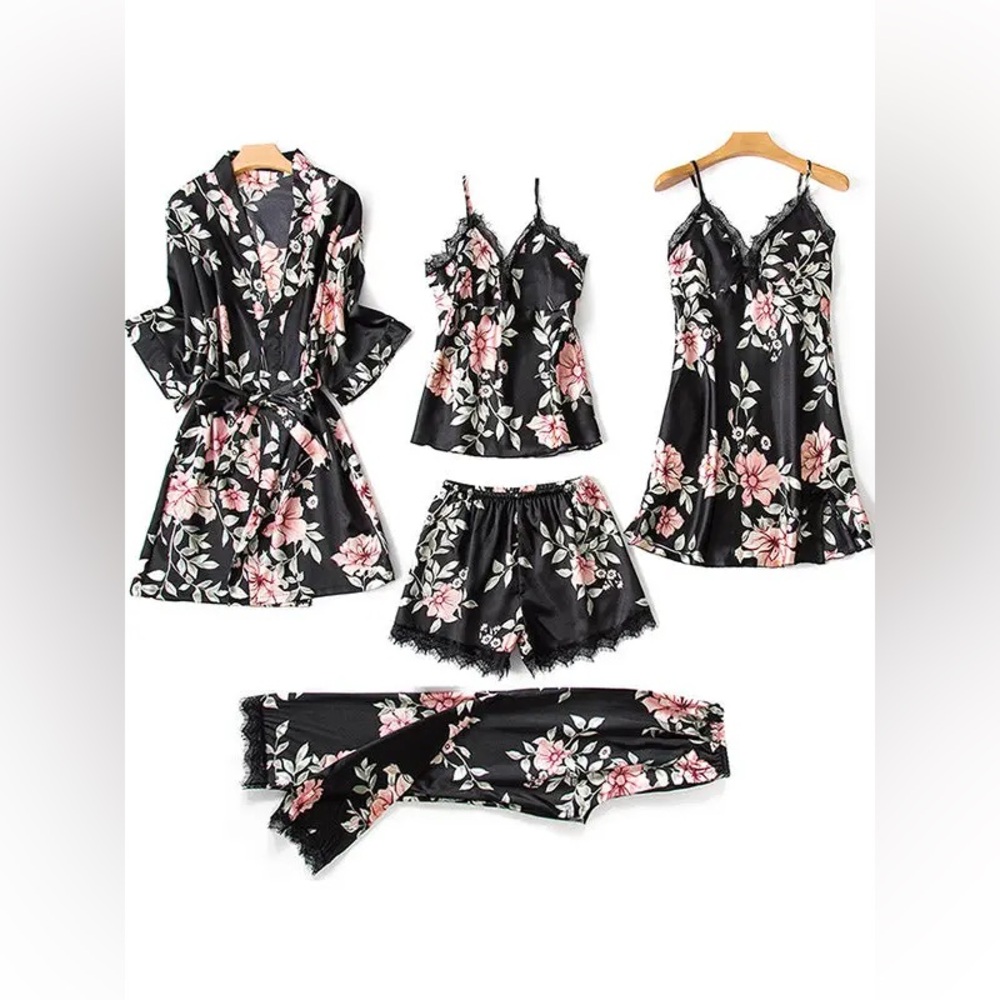 Five Pieces Thin Floral Pajama Set